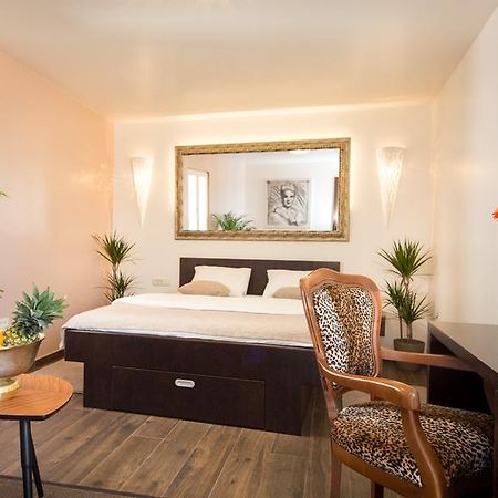 Apartment Shambala Sea View Rovigno Esterno foto