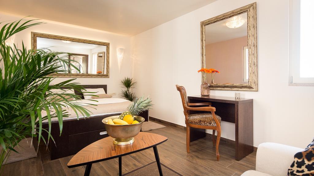 Apartment Shambala Sea View Rovigno Esterno foto